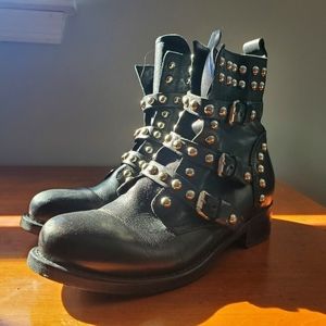 Steve Madden leather black booties, Made in Italy